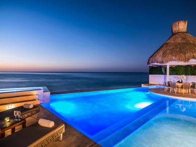 Vacation Homes with five Bedrooms and Full Ocean Views