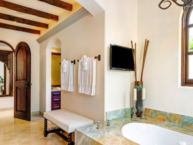 Cabo San Lucas Luxury Six Bedroom Villa- Call USA Agent