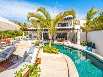 3 story Vacation Villa - 5 bedrooms - huge pool - ocean view