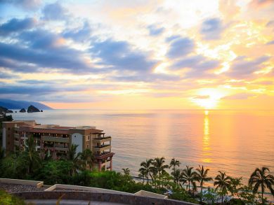 Two Bedroom Beach Front Luxury Excellent Amenities