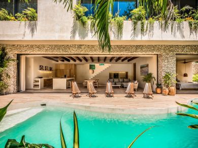 Poolside Lounge Chairs