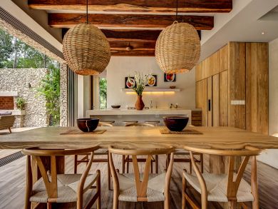 Kitchen & Dining Area