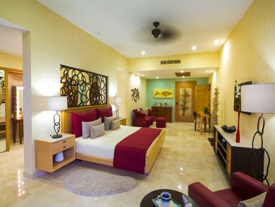 Beachfront Three Bedroom Luxury Accommodation Ocean Views