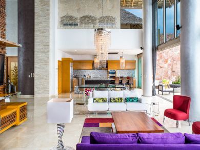 Contemporary Luxury Penthouse With Magnificent Ocean Views