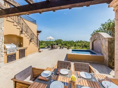 Amazing Sunset Views from this Vacation Villa