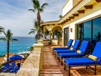 Beautifully Appointed Five Bedroom Villa