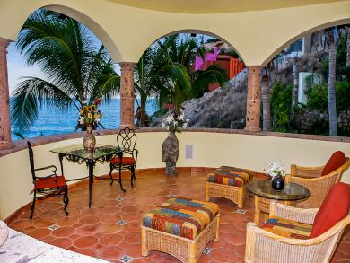 Beautifully Appointed Five Bedroom Villa