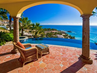 Beautifully Appointed Five Bedroom Villa