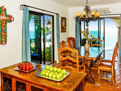 Beautifully Appointed Five Bedroom Villa