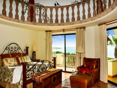 Beautifully Appointed Five Bedroom Villa