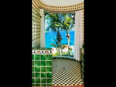 Beautifully Appointed Five Bedroom Villa