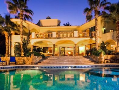 Beautifully Appointed Five Bedroom Villa