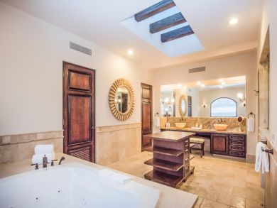 Six Bedroom - Great Views - Pool and so much more Six Bedroom - Great Views - Pool and so much more