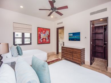 Six Bedroom - Great Views - Pool and so much more Six Bedroom - Great Views - Pool and so much more