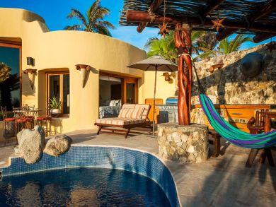 Coolest Beach Villa on the Blockl!