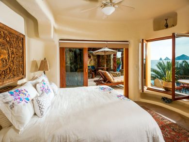 Coolest Beach Villa on the Blockl!