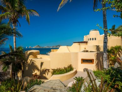 Coolest Beach Villa on the Blockl!