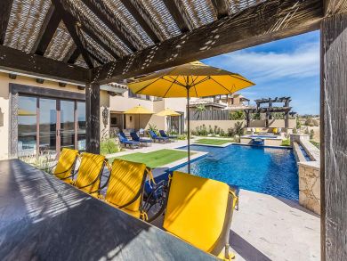 A Spectacular Vacation Villa with Five Bedrooms