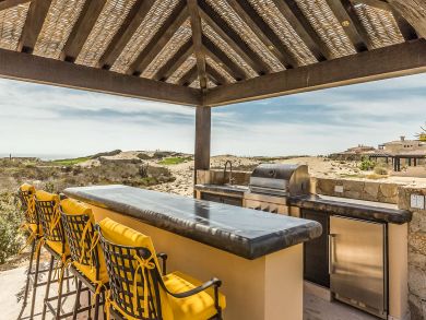 A Spectacular Vacation Villa with Five Bedrooms
