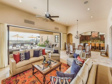 A Spectacular Vacation Villa with Five Bedrooms