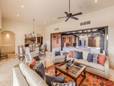 A Spectacular Vacation Villa with Five Bedrooms