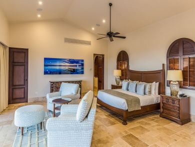 A Spectacular Vacation Villa with Five Bedrooms