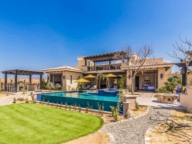 Golf Course Views From this Lovely Vacation Villa Best Golf to Beach Rental