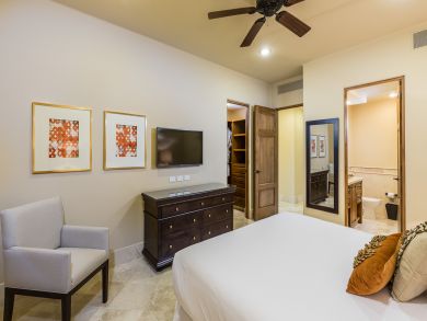 Villa with Three Bedrooms and the Best of views A/C Pool/ Hot Tub