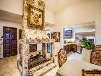 Four Bedroom Villa with Views and Great Interior!