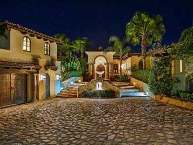 One of the Largest Luxury Los Cabos Vacation Villas for Rent