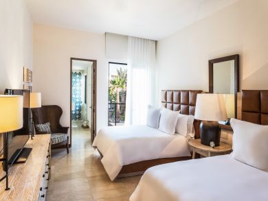 Los Cabos Villa Luxury Four Bedrooms & One Min Walk to Beach