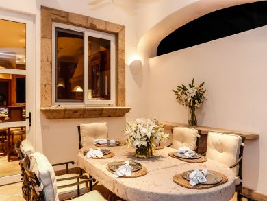 A Great Six Bedroom Villa Accommodation