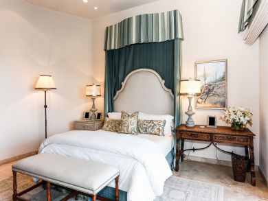 A Great Six Bedroom Villa Accommodation