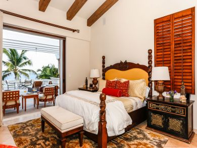 A Great Six Bedroom Villa Accommodation