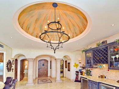 Luxury Villa Four Bedrooms Right Next to Beach