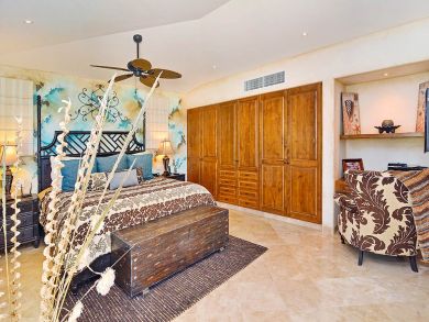 Luxury Villa Four Bedrooms Right Next to Beach