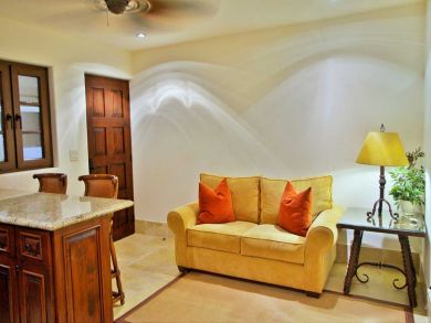 Seven Bedrooms, Villa, Pool, Class all the way!