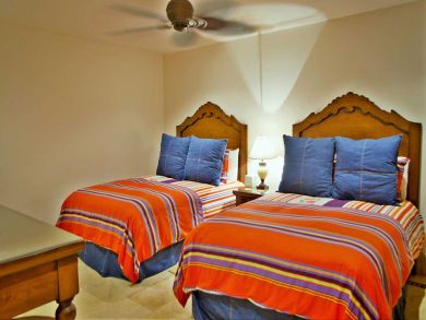 Seven Bedrooms, Villa, Pool, Class all the way!