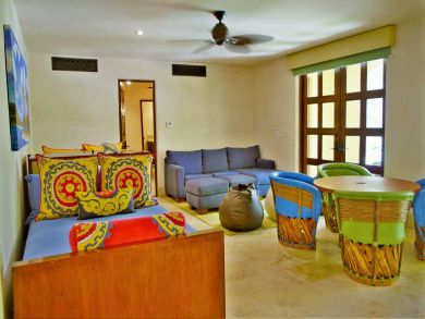 Seven Bedrooms, Villa, Pool, Class all the way!