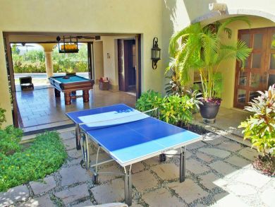 Seven Bedrooms, Villa, Pool, Class all the way!