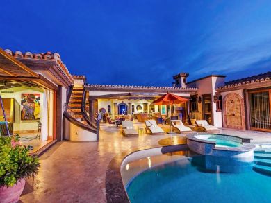 Sea Views from this Four Bedroom Vacation Villa.