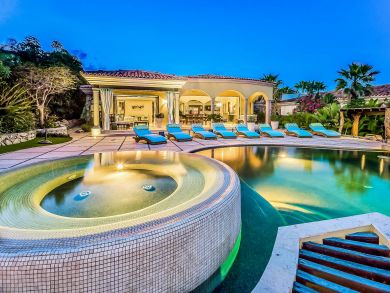 Stunning  Beachfront Five Bedroom Vacation Villa.