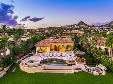 Stunning  Beachfront Five Bedroom Vacation Villa.