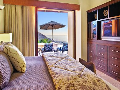 Views of the Ocean from this Spectacular Five Bedroom Vacation Villa. Views of the Ocean from this Spectacular Five Bedroom Vacation Villa.