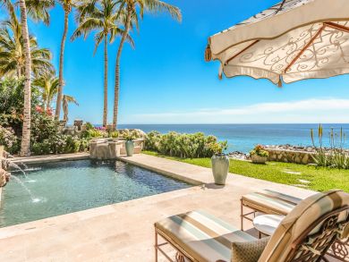 Beachfront luxury Three Bedroom Vacation Rental Villa Open!