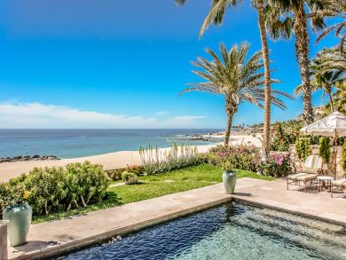 Beachfront luxury Three Bedroom Vacation Rental Villa Open!