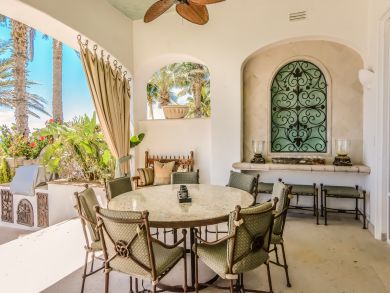 Beachfront luxury Three Bedroom Vacation Rental Villa Open!