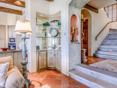 Beachfront luxury Three Bedroom Vacation Rental Villa Open!