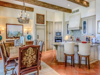 Beachfront luxury Three Bedroom Vacation Rental Villa Open!