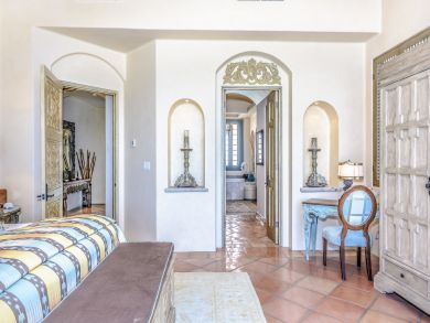 Beachfront luxury Three Bedroom Vacation Rental Villa Open!